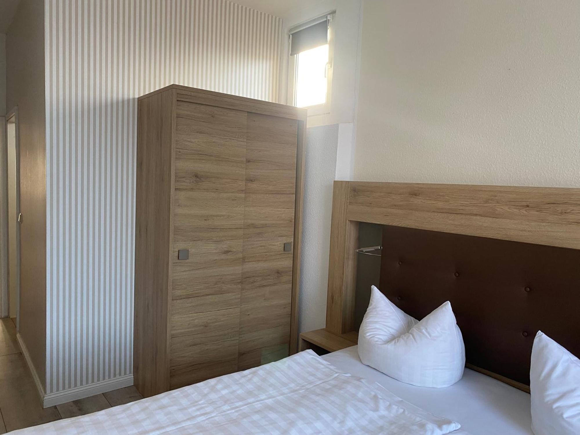 Pension Zum Alten Fährhaus Rostock Zimmer foto